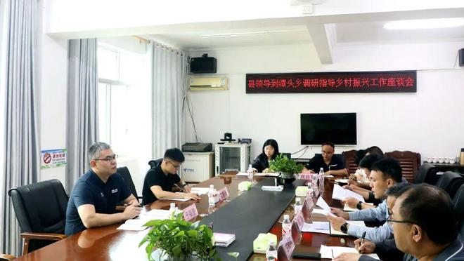 融安县委书记于福坚深入基层调研指导工作