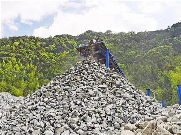 海南990万吨年砂石项目计划今年投产！（附多条骨料线动态）(图5)